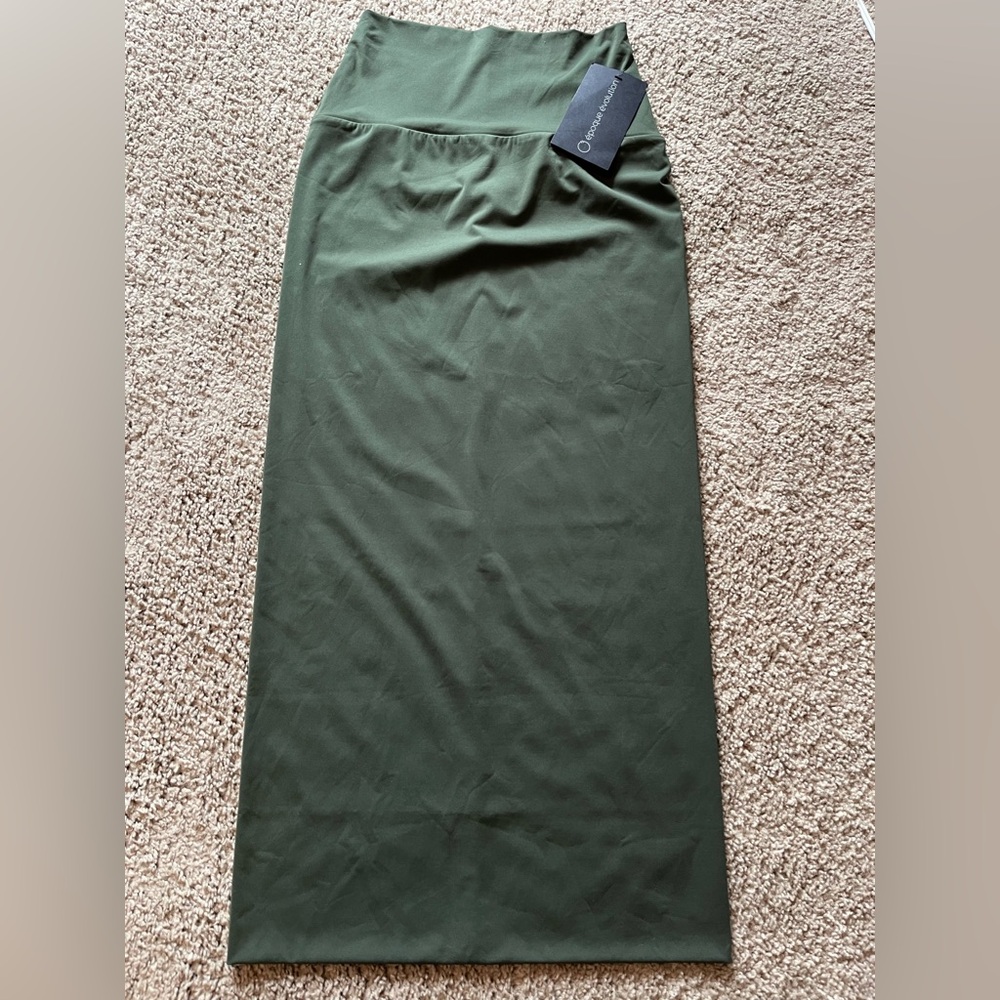 Epoque Evolution The One Midi Skirt Deep Olive (Size: XS)